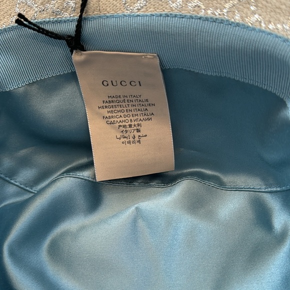 Gucci White Lame Bucket Hat with silver monogram size Medium- never worn - Picture 4 of 5